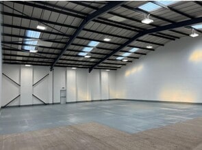 Moss Ln, Manchester for lease Interior Photo- Image 2 of 2