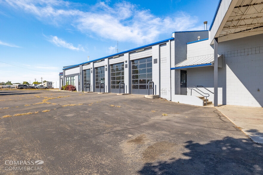 273 E Idaho Ave, Ontario, OR for lease - Building Photo - Image 3 of 18