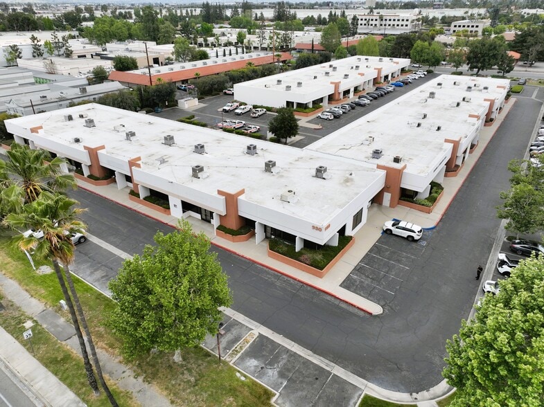 Cooley Business Park portfolio of 2 properties for sale on LoopNet.com - Building Photo - Image 1 of 19