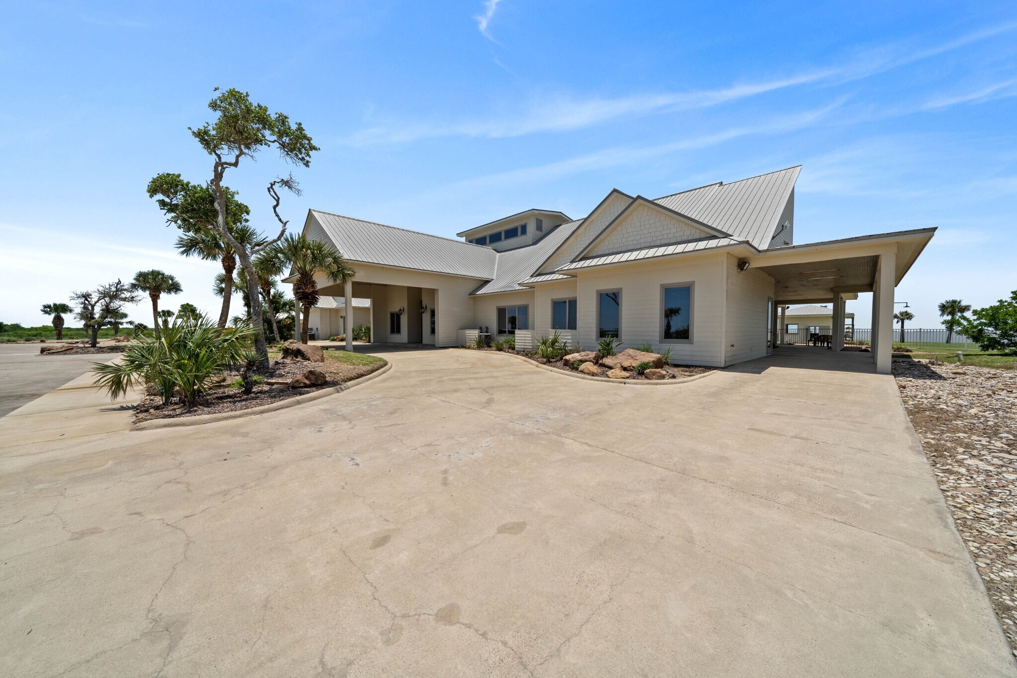 165 Falcon Point Lodge Rd, Seadrift, TX 77983 Falcon Point Lodge