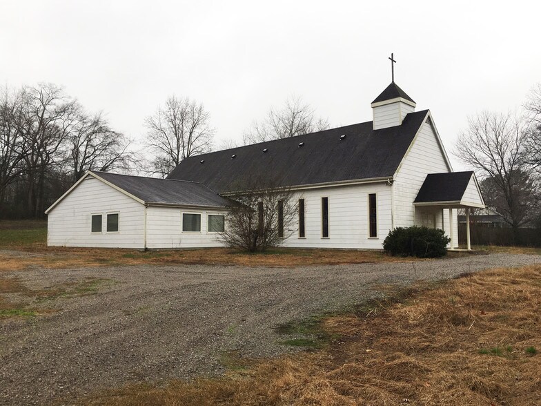 317 Railroad St, Petersburg, TN 37144