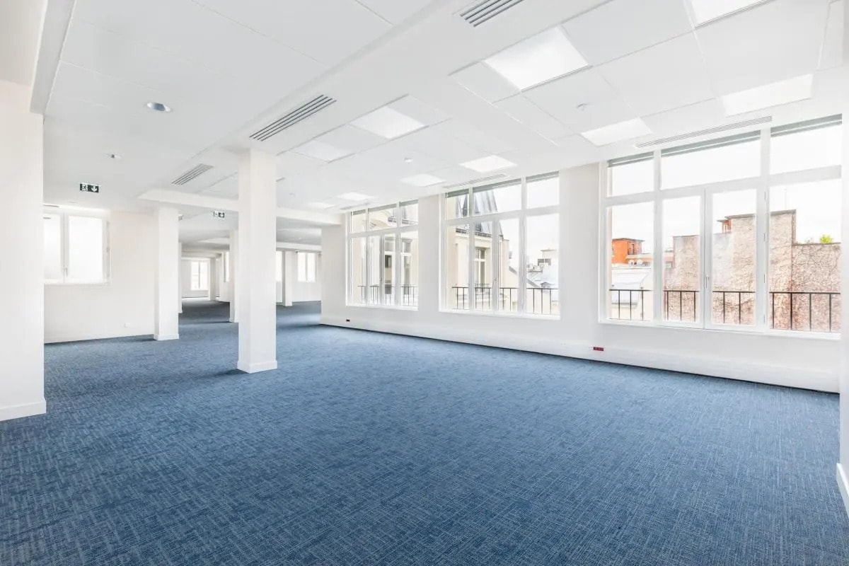 Office in Paris for lease Interior Photo- Image 1 of 8