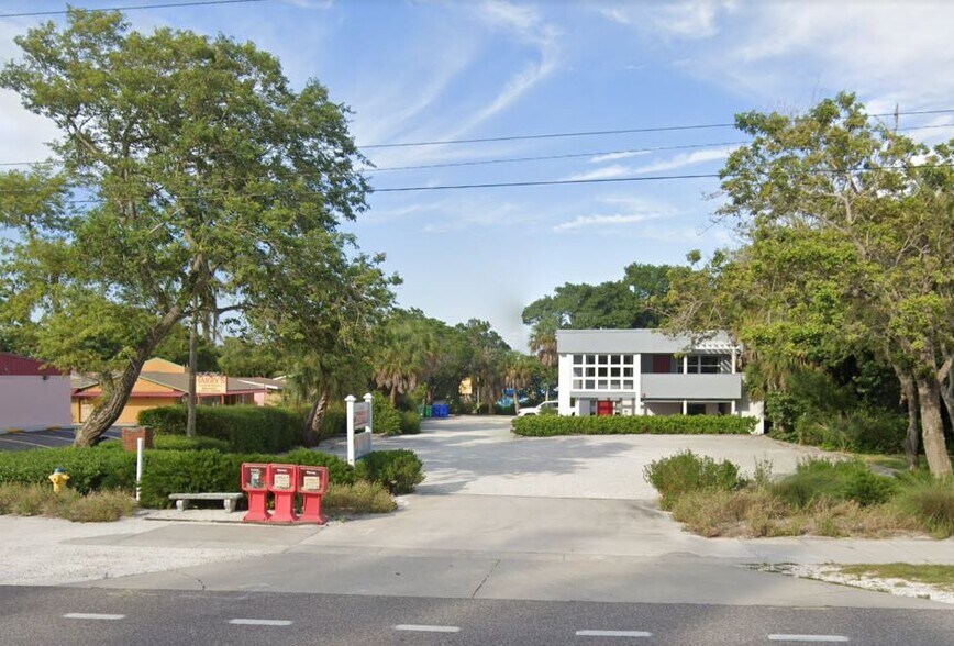 5570 Gulf Of Mexico Dr, Longboat Key, FL for sale - Building Photo - Image 1 of 1