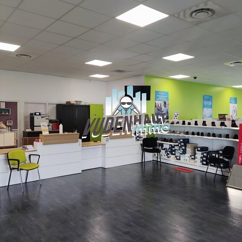 Retail in Muret for lease Interior Photo- Image 1 of 6