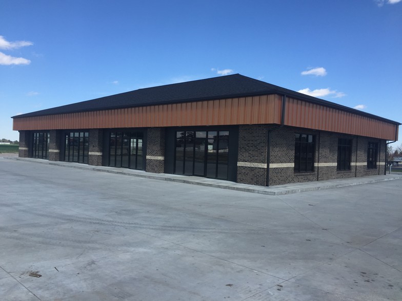 6415 2nd Ave, Kearney, NE for lease - Primary Photo - Image 1 of 1