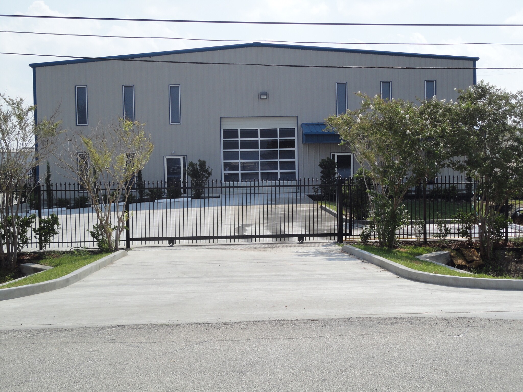 8325 W Monroe Rd, Houston, TX for sale Building Photo- Image 1 of 1