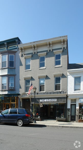 339 Warren St, Hudson, NY for sale - Primary Photo - Image 1 of 1