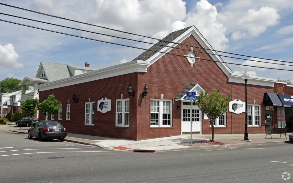 319 Lakeview Ave, Clifton, NJ 07011