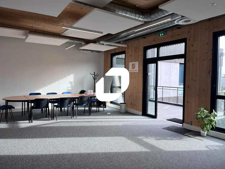 5 Rue Pierre-Antoine Delahousse, Roncq for lease - Building Photo - Image 3 of 12