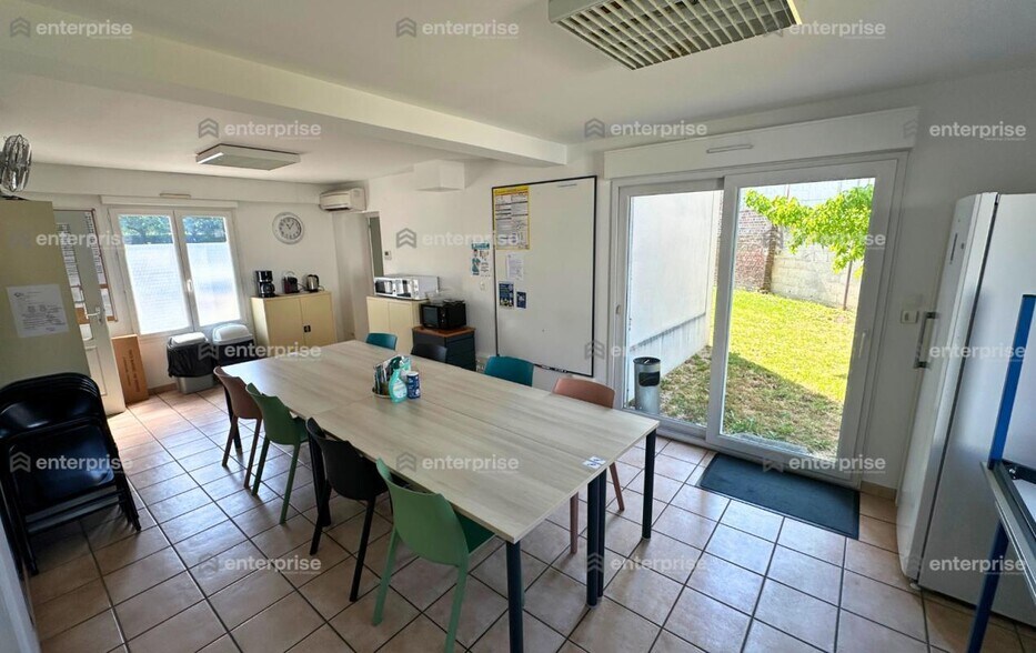 Office in Compiègne for lease - Interior Photo - Image 2 of 7
