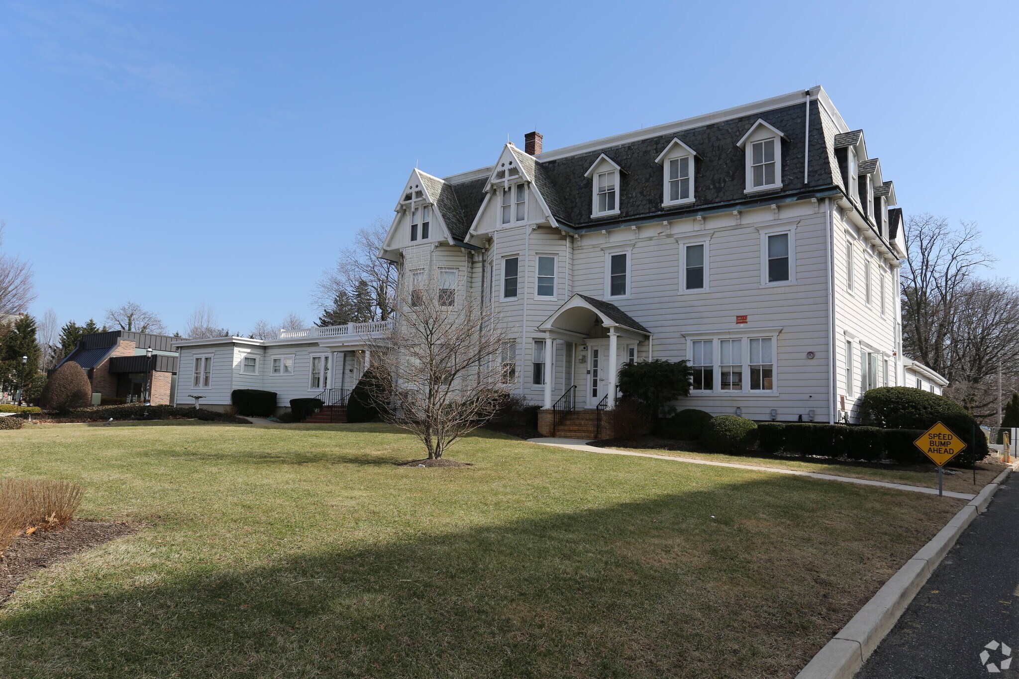 30 W Main St, Moorestown, NJ for sale Primary Photo- Image 1 of 1