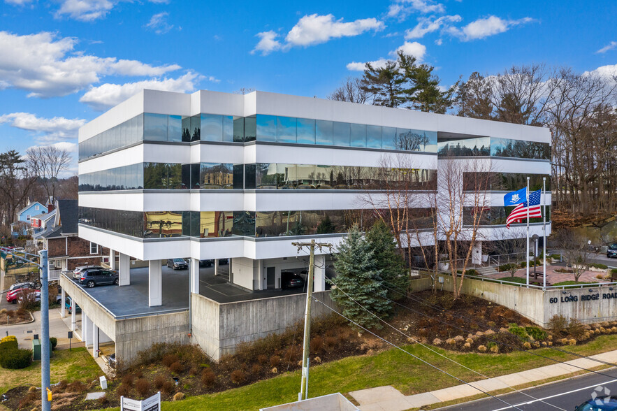 60 Long Ridge Rd, Stamford, CT for lease - Building Photo - Image 1 of 19