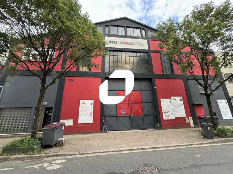 Office in Ivry-sur-Seine for lease - Building Photo - Image 1 of 9