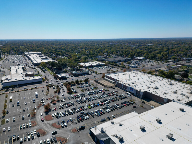 2525-2535 W 95th St, Evergreen Park, IL for lease - Building Photo - Image 3 of 4