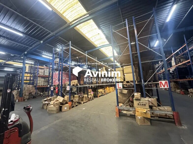 Industrial in Sarcelles for lease - Interior Photo - Image 2 of 5