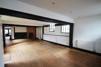 8 Old Cross, Hertford for lease Interior Photo- Image 2 of 6