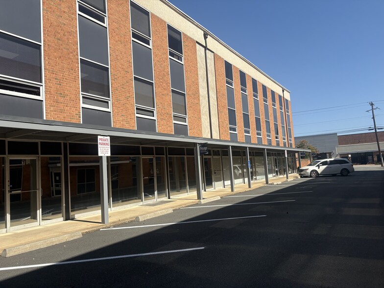 1932 Arlington Blvd, Charlottesville, VA for lease - Building Photo - Image 2 of 3