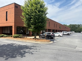 110 Londonderry Ct, Woodstock GA - Business Park