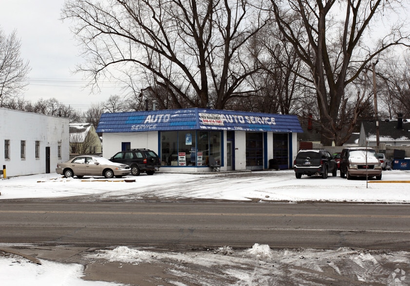 23451 Dequindre Rd, Hazel Park, MI 48030