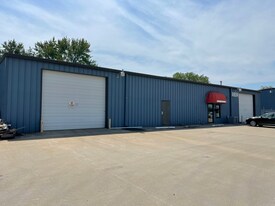 Commercial Building For Lease In Topeka, KS - Warehouse