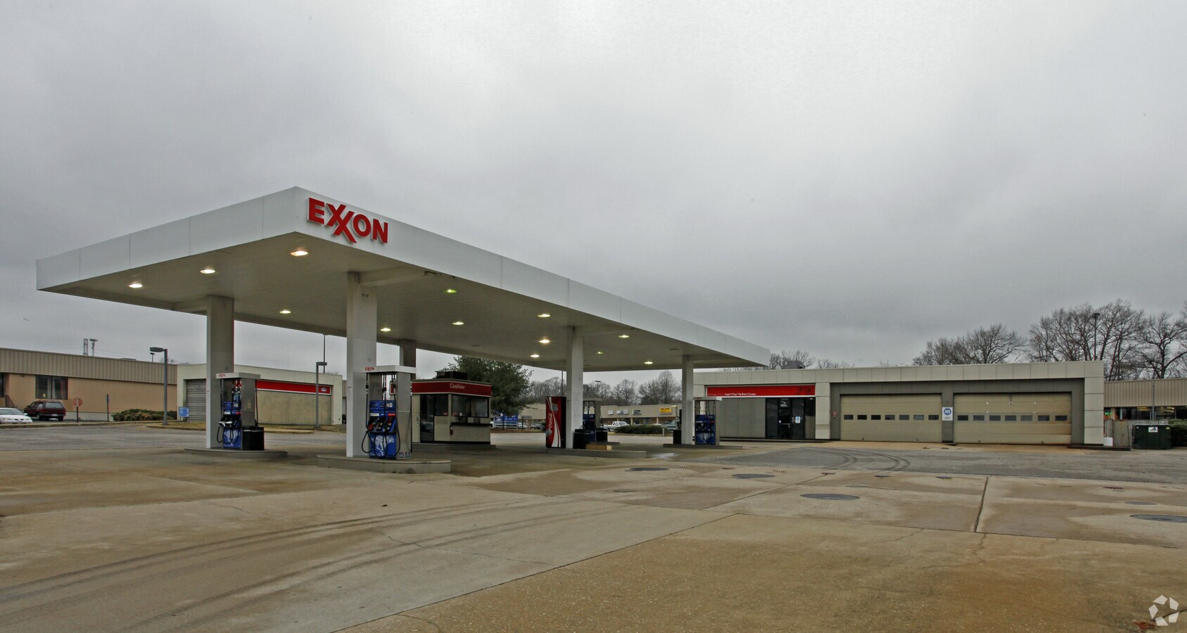 7100 Hull Street Rd, Richmond, VA 23235