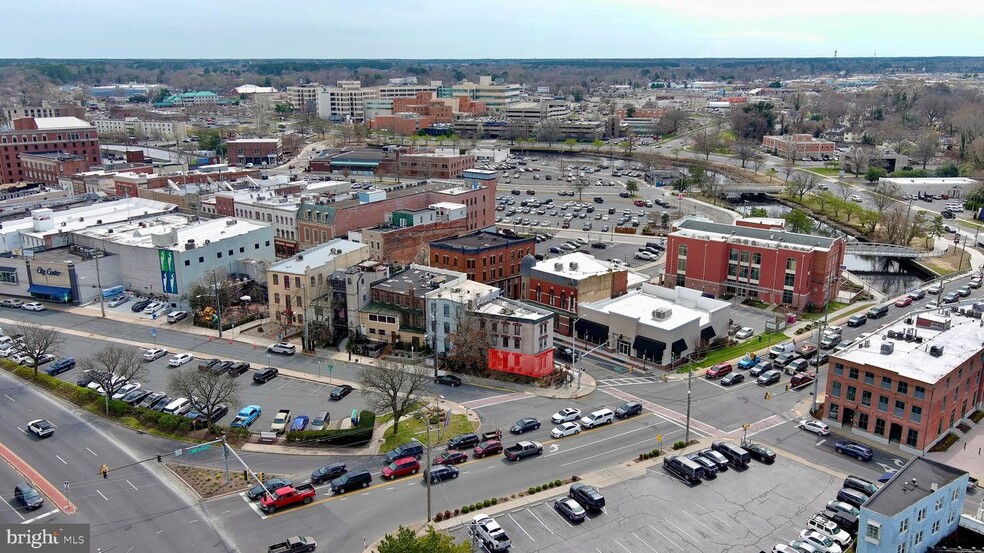 243 W Main St, Salisbury, MD for lease - Primary Photo - Image 1 of 2