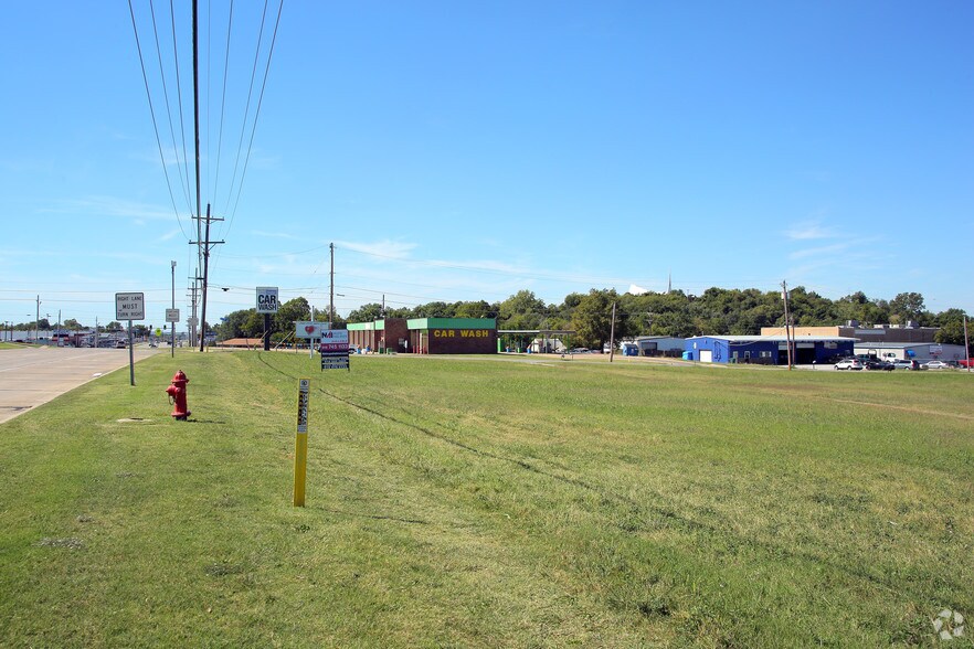 700 E Kenosha St, Broken Arrow, OK for sale - Primary Photo - Image 1 of 1
