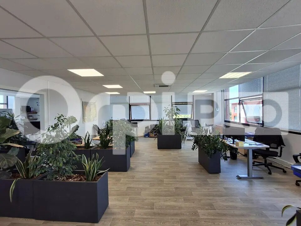 Office in Guérande for sale Building Photo- Image 1 of 8