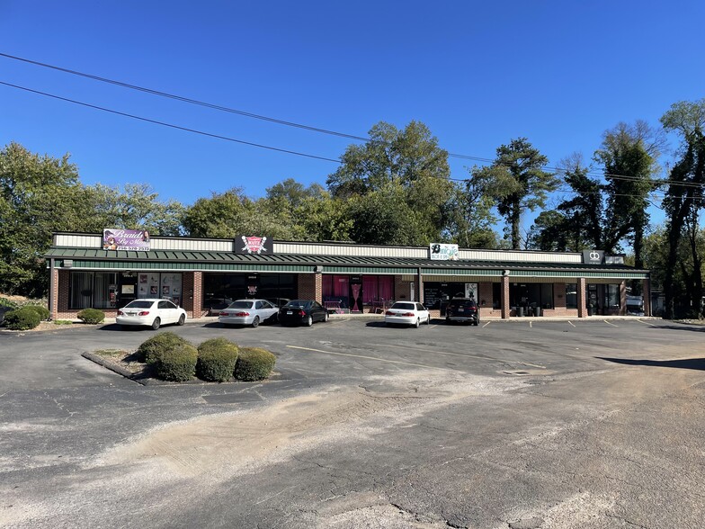 2419 Oakwood Ave NW, Huntsville, AL for lease - Building Photo - Image 3 of 4