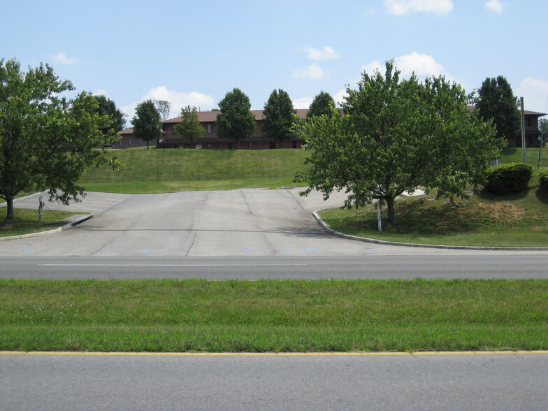 2941 Peters Creek Rd NW, Roanoke, VA for lease - Other - Image 1 of 1