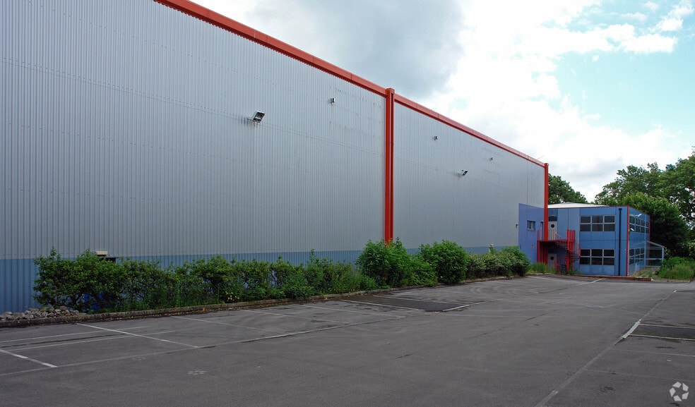 Broadmoor Rd, Swindon for sale - Building Photo - Image 1 of 1
