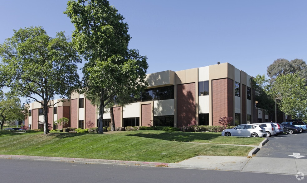 401 Lennon Ln, Walnut Creek, CA for lease - Primary Photo - Image 1 of 14