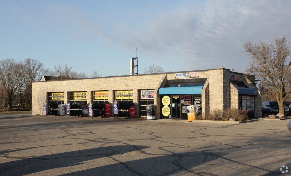 2090-2160 Tremont Center, Upper Arlington, OH for lease - Building Photo - Image 3 of 6