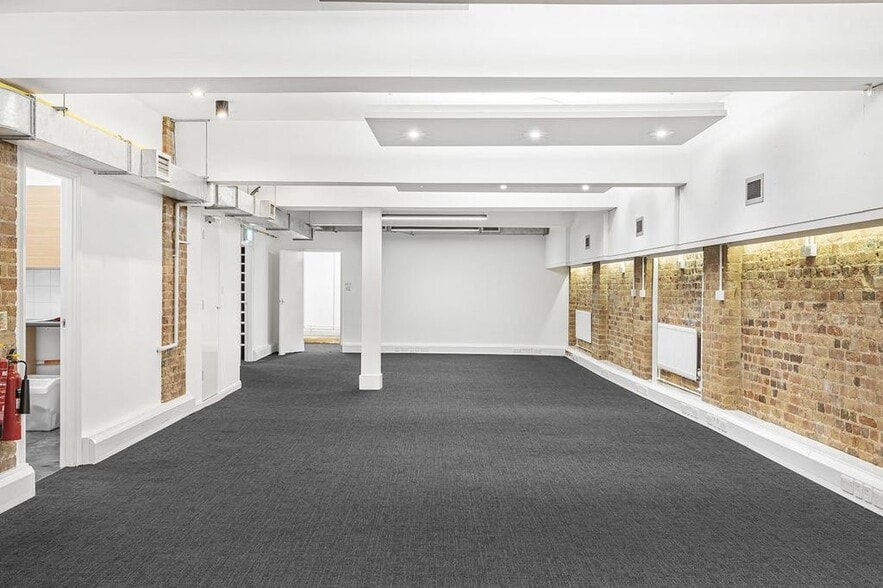 Leonard Circ, London for lease - Interior Photo - Image 3 of 68