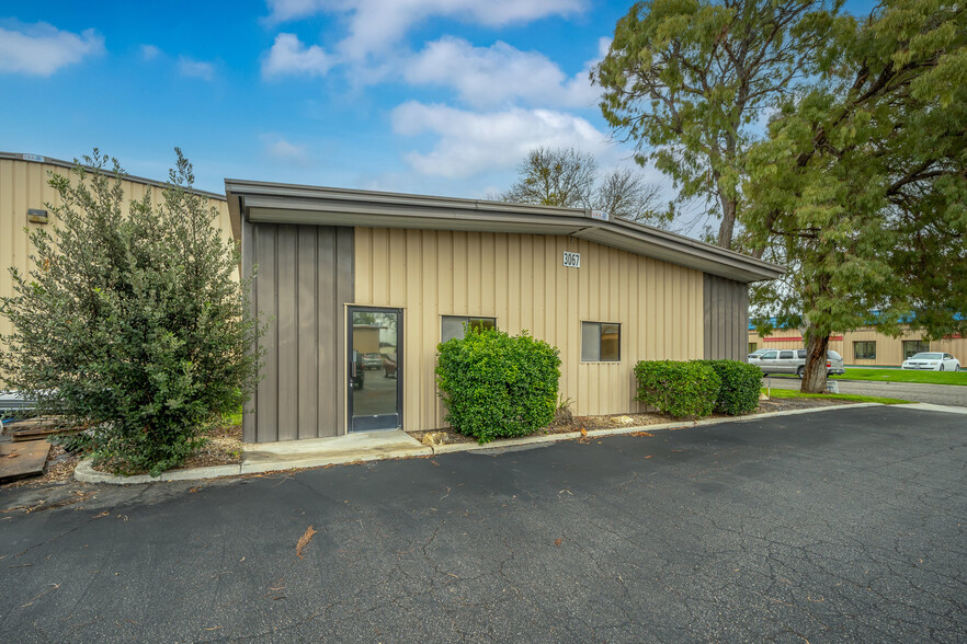 3067 Propeller Dr, Paso Robles, CA for lease - Building Photo - Image 3 of 40