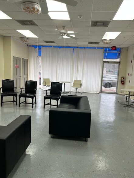 6978 Main St, Lithonia, GA for lease - Interior Photo - Image 3 of 16