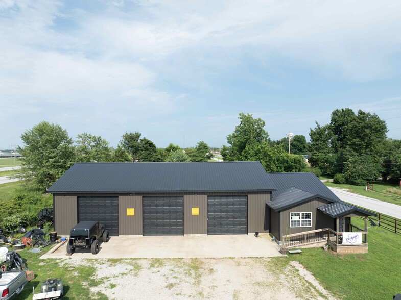 203 E Steel St, Seymour, MO for lease - Building Photo - Image 1 of 49