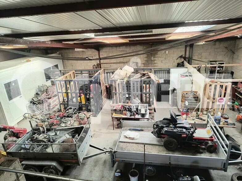 Flex in Reims for lease - Interior Photo - Image 3 of 6