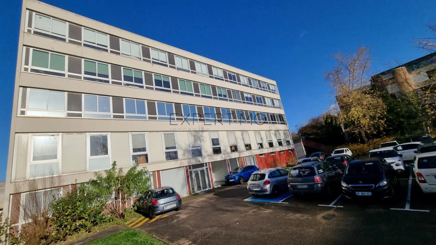 Office in Val-de-Reuil for lease Building Photo- Image 1 of 3