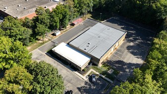 111 Connecticut Dr, Burlington NJ - Warehouse