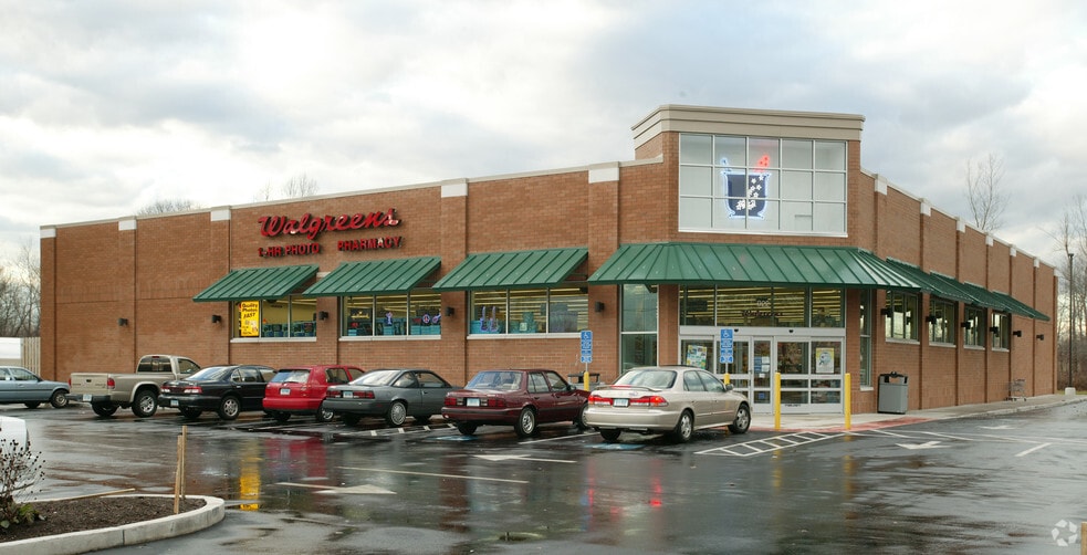 922 Silver Ln, East Hartford, CT for lease - Building Photo - Image 2 of 3