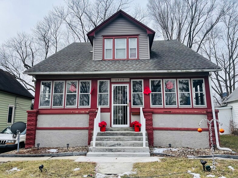 1355 S 7th Ave, Kankakee, IL for sale - Building Photo - Image 2 of 15