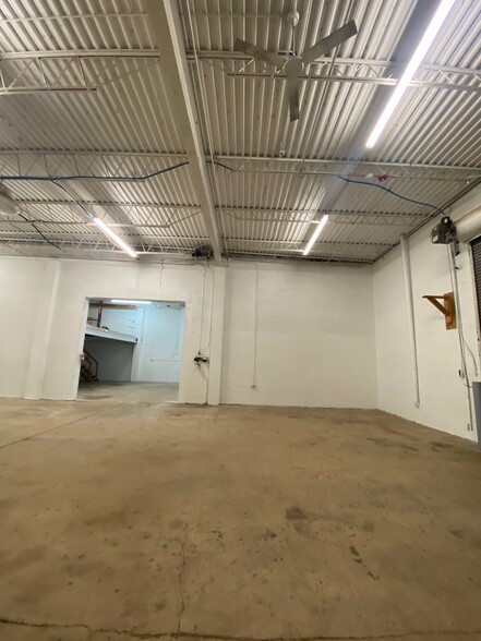 34 Noeland Ave, Penndel, PA for lease - Building Photo - Image 3 of 11