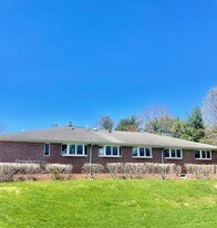 4020 Quakerbridge Rd, Trenton NJ - Convenience Store