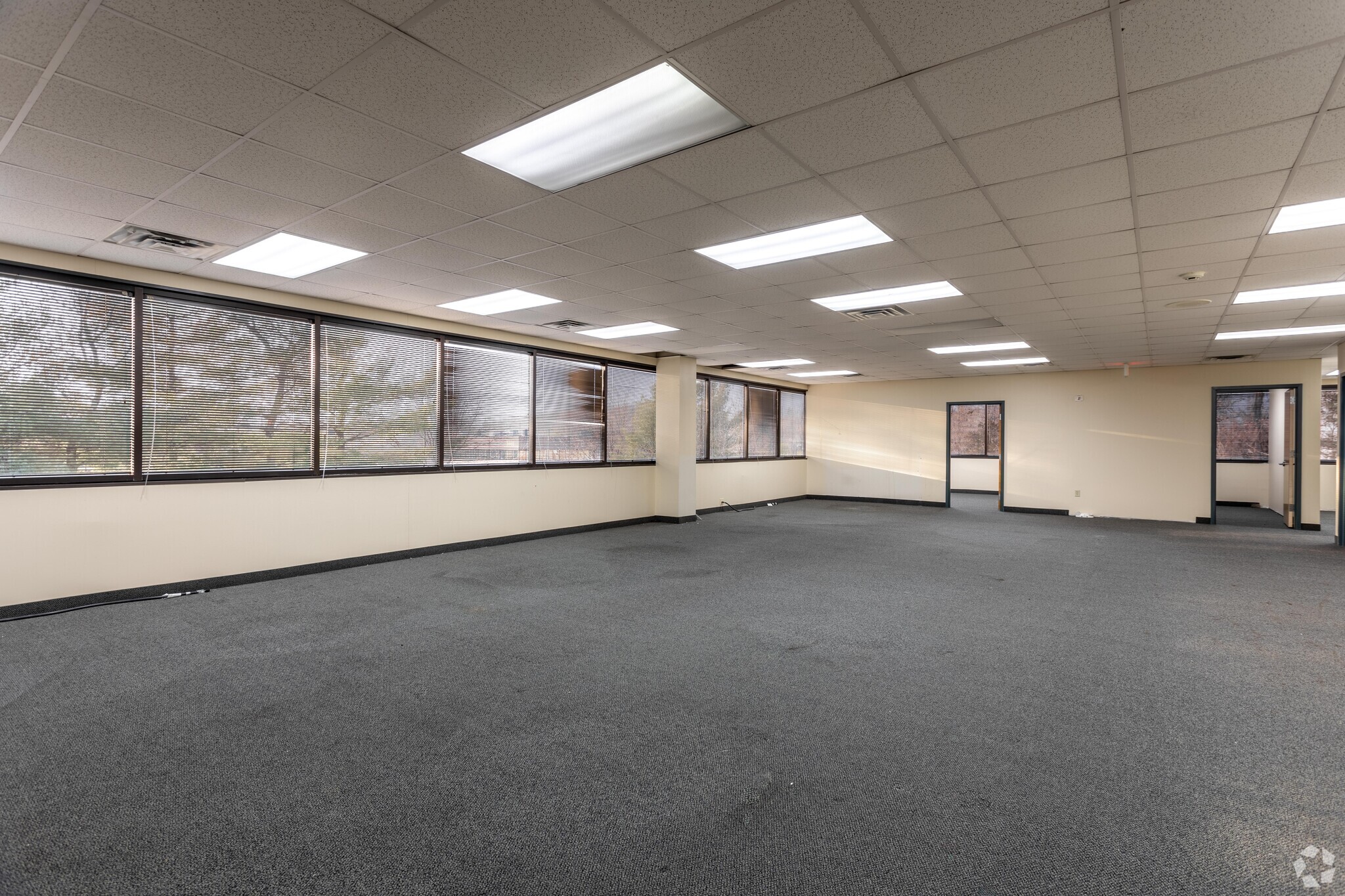 1 Summit Ct, Fishkill, NY for lease Interior Photo- Image 1 of 4