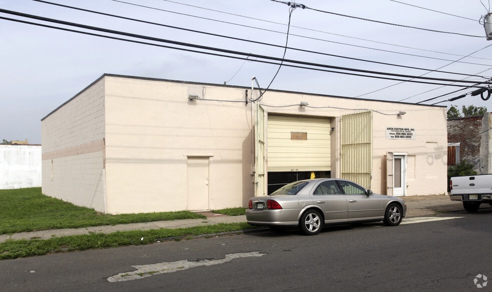 1215 S 6th St, Camden, NJ for sale - Primary Photo - Image 1 of 1