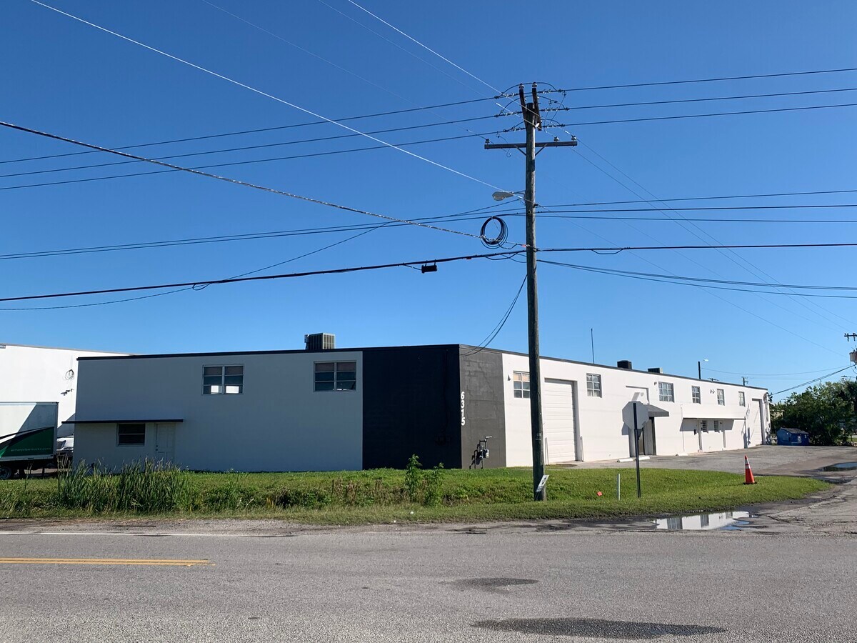 6315 Anderson Rd, Tampa, FL 33634