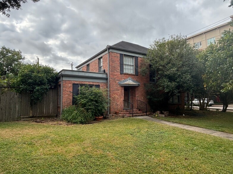 2375 Bolsover St, Houston, TX for lease - Primary Photo - Image 1 of 4
