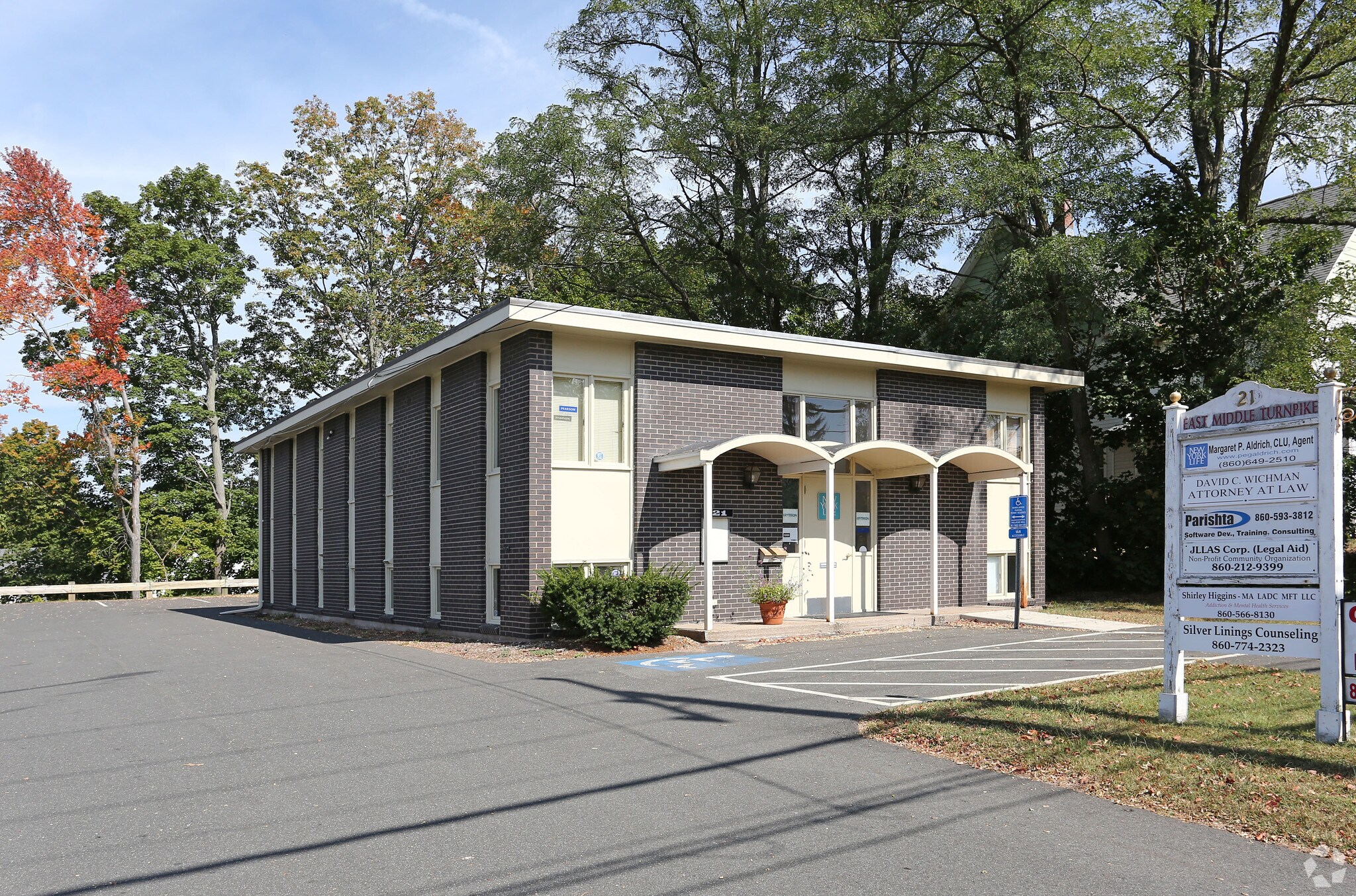 21 Middle Tpke E, Manchester, CT for sale Primary Photo- Image 1 of 1