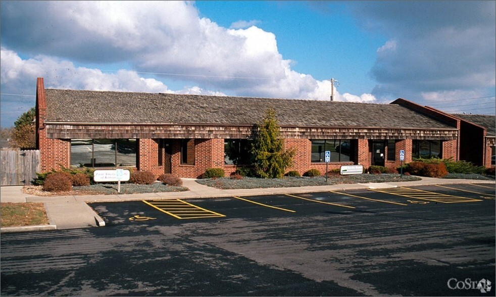 1980-1986 NW Copper Oaks Cir, Blue Springs, MO for sale - Building Photo - Image 1 of 29